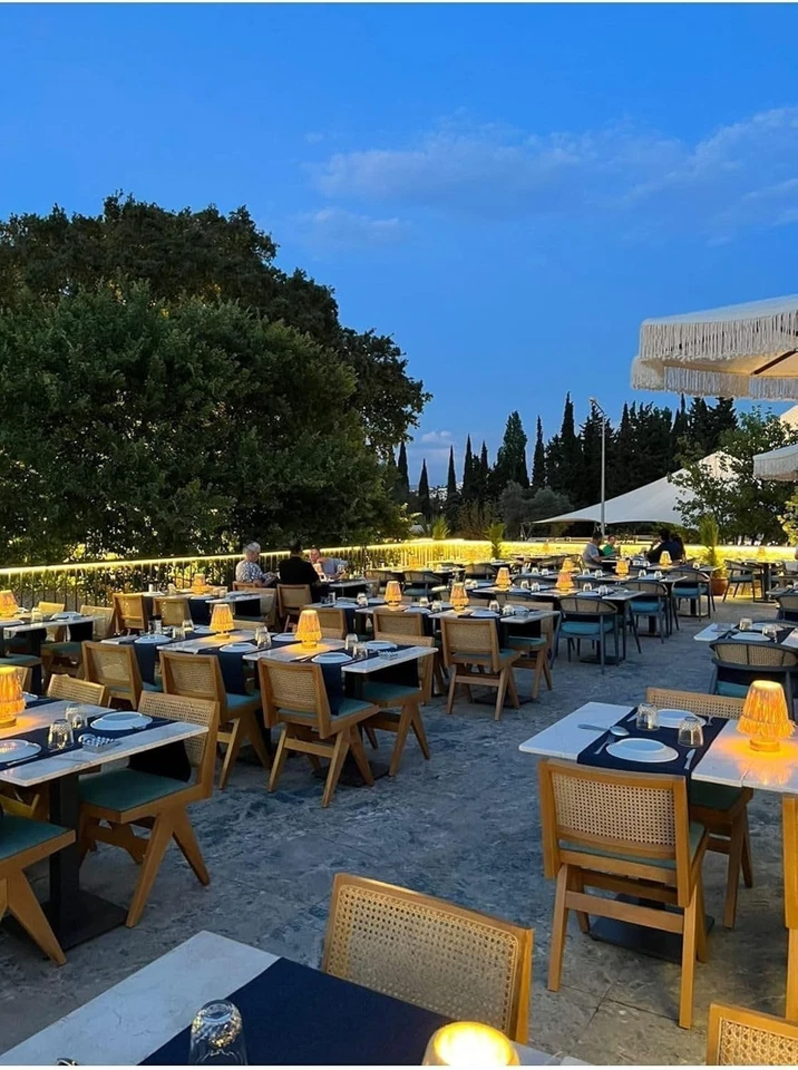 Старинная золотая беспроводная аккумуляторная лампа из рафии и плетеной ткани - богемное акцентное освещение - Изображение 4 из 4