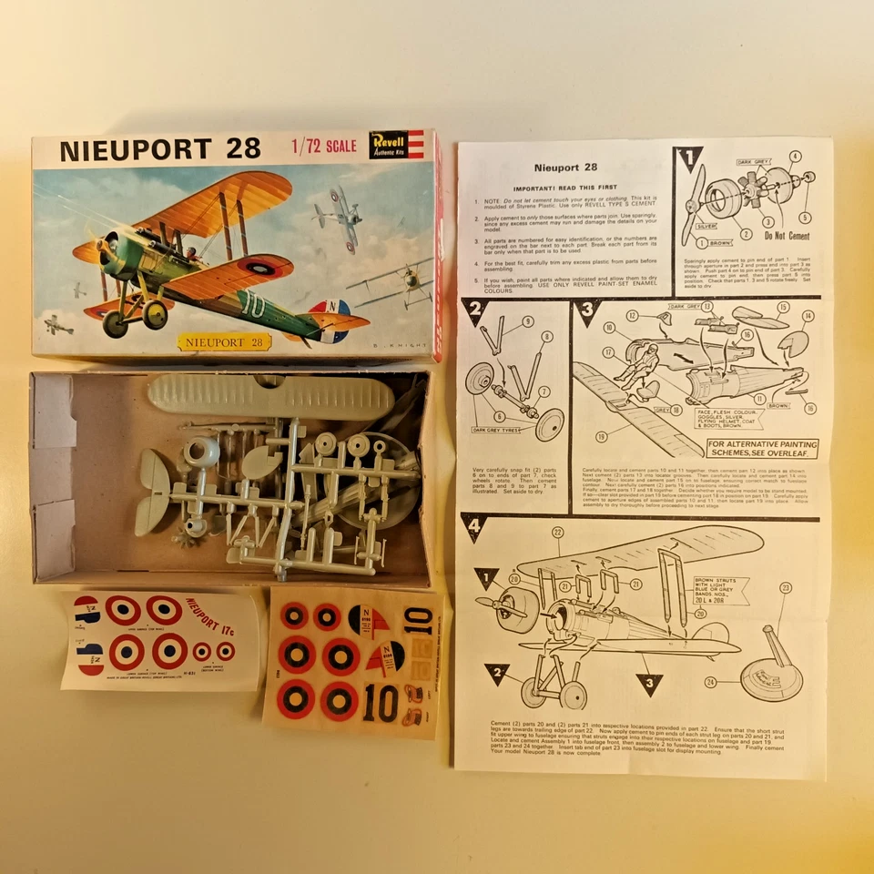 6 KIT REVELL anni '60 -FokkerDVII, Nieuport 28, SE5A, Sopwith, De Havilland, PZL - Immagine 2 di 4