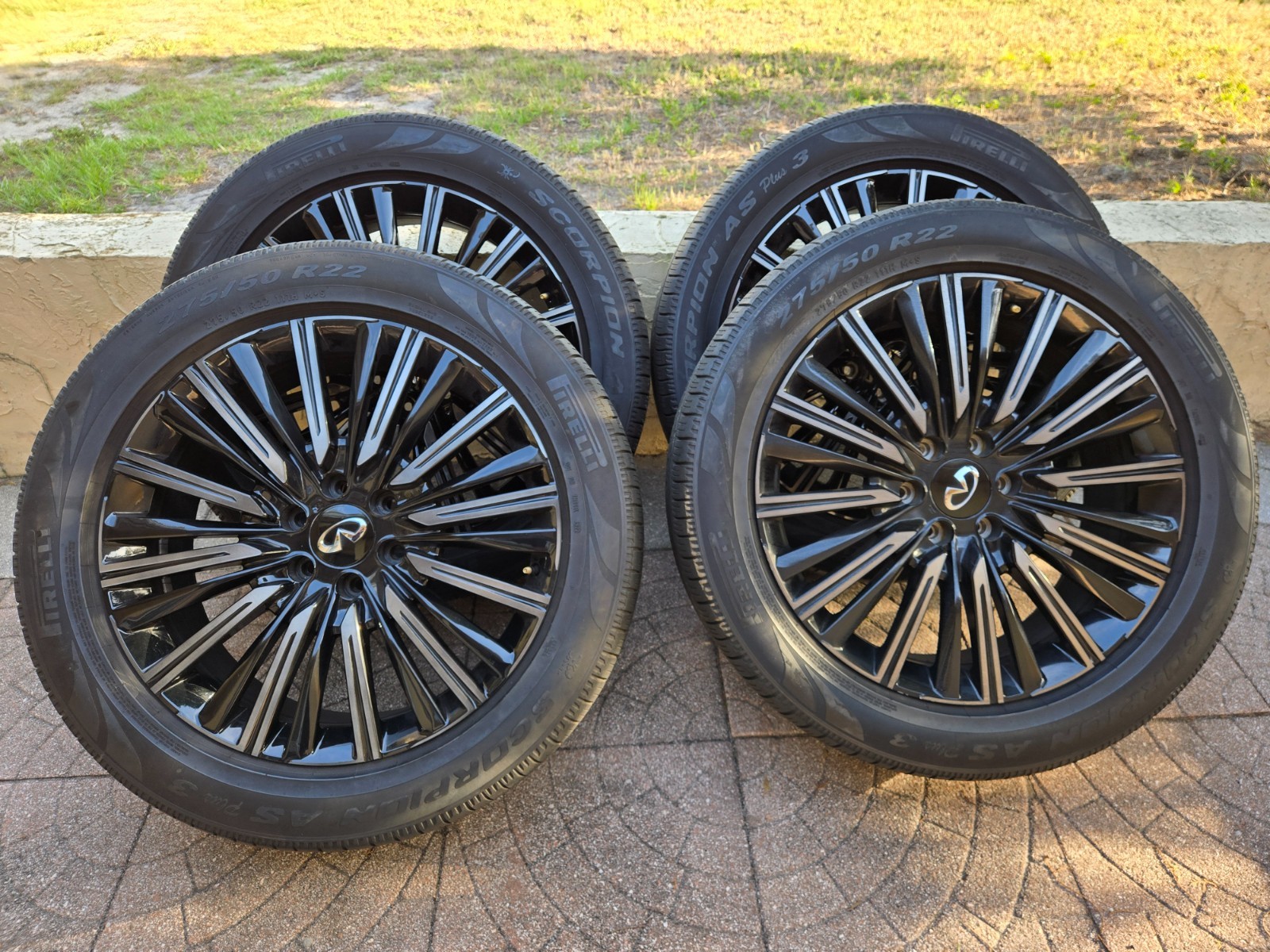 WHEEL RIMS AND TIRES  2019-21 INFINITI QX80 22" OEM RIMS AND TIRES (SET OF 4)