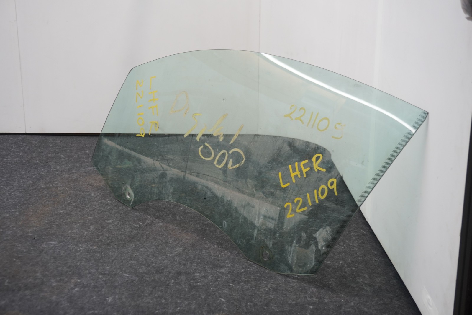 Front Left Side Door Window Glass OEM 6G33C21411DA Aston Martin Vantage 2006-16