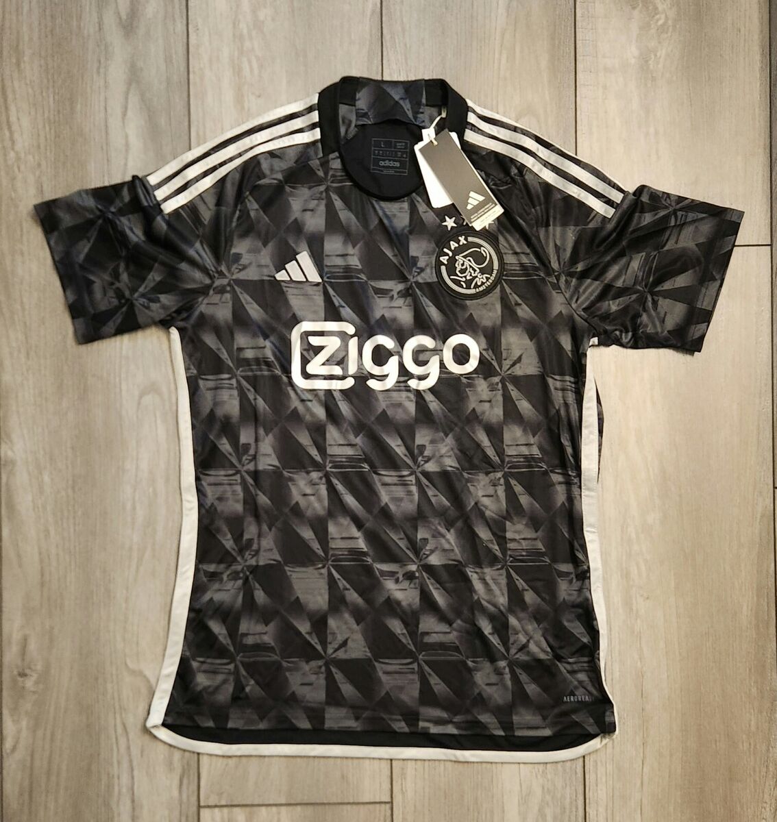 adidas Ajax Amsterdam Third Jersey 23/23 Men's Large HZ7723 adidas Ajax Amsterdam Third Jersey 23/23 Men's Large HZ7723