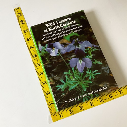Wild Flowers of North Carolina William Justice and Ritchie Bell Hardcover Book - Picture 15 of 20