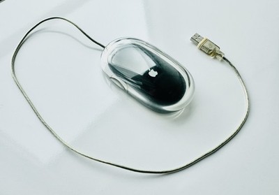 Apple Pro Mouse (M5769)   Optische USB-Maus   Schwarz/Transparent   Klassiker 