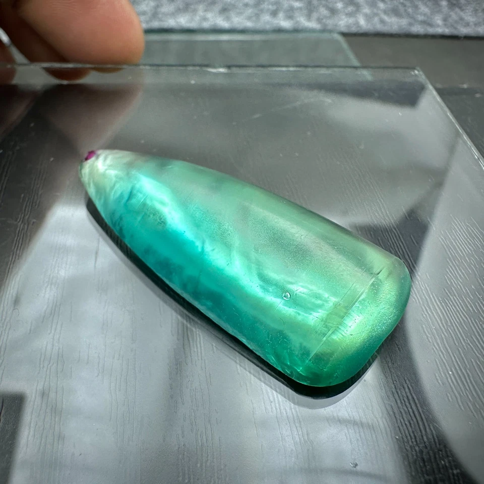 HUGE 16.49 GRAM PERFECT EMERALD GREEN CORUNDUM ROUGH LAB CREATED HALF BOULE - Image 4 of 4