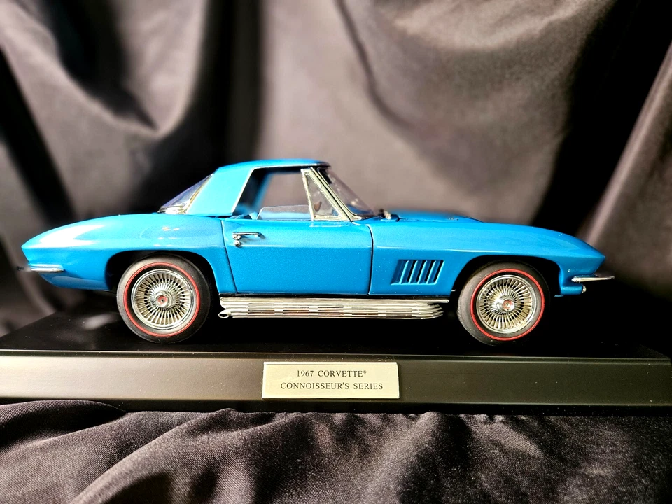 Corvette  1967 by Franklin Mint Connoisseur's Series 1:12 Scale Inv. #3528 - Image 2 of 4