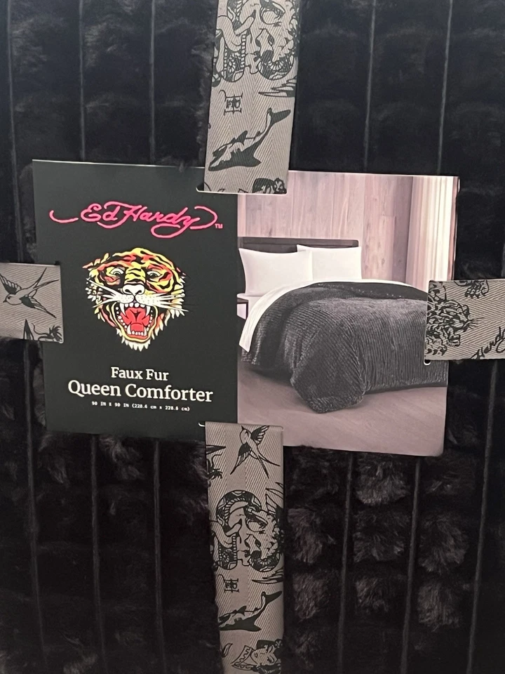 Edredón Ed Hardy Negro Imitación Piel Queen y Juego de Cama 6 Piezas Calavera Rosas Corazones Blanco/Rojo Foto 2 de 4