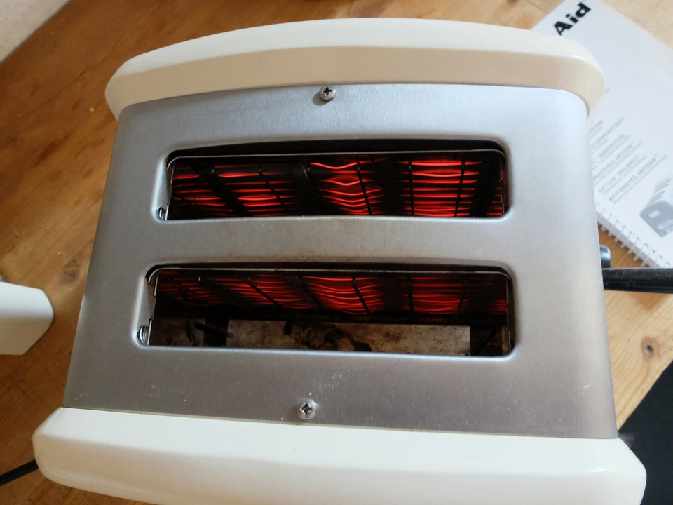 KitchenAid Artisan, 2-Scheiben Retro Toaster 5KTT780 EAC beige / cremé Top Zust. - Bild 2 von 4