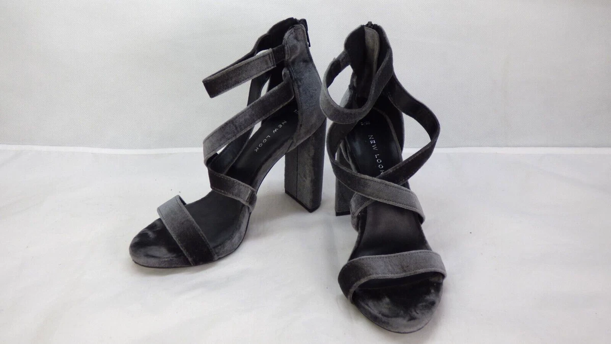 Velvet strappy heels 2025