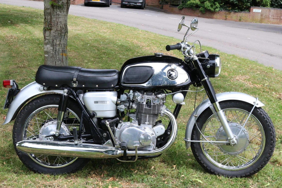Honda CB450 CB 450 Blackbomber 1965 full ground up restoration