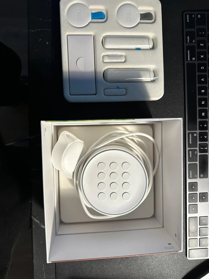 Google Nest Secure Alarm System Starter Pack - Image 3 of 4