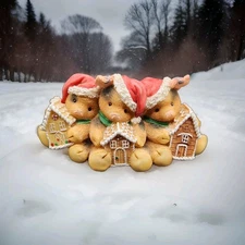 The Little Piggy "Home for the Hoggydays" Christmas Santa Hats Festive Enesco