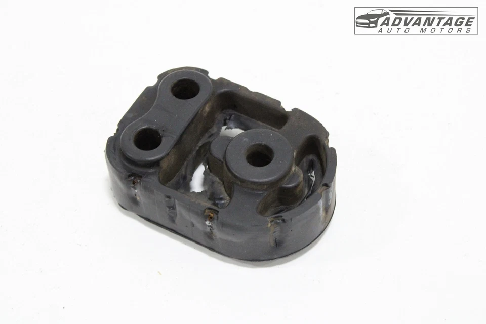 2019 CHEVY SILVERADO 1500 LD EXHAUST MUFFLER PIPE INSULATOR HANGER OEM - Image 2 of 4