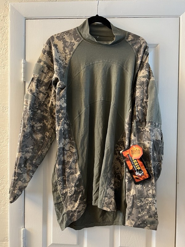 Massif Mountain Gear Military Army Combat Shirt Mens XL Camo Digital Padded