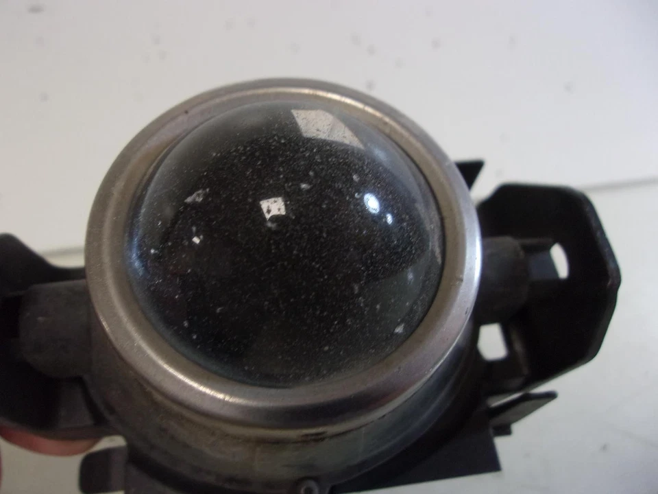 2006 - 2019 Ford  / Lincoln / Mercury Rh = Lh Fog Light 7h6z-15200-aa OEM - Image 4 of 4