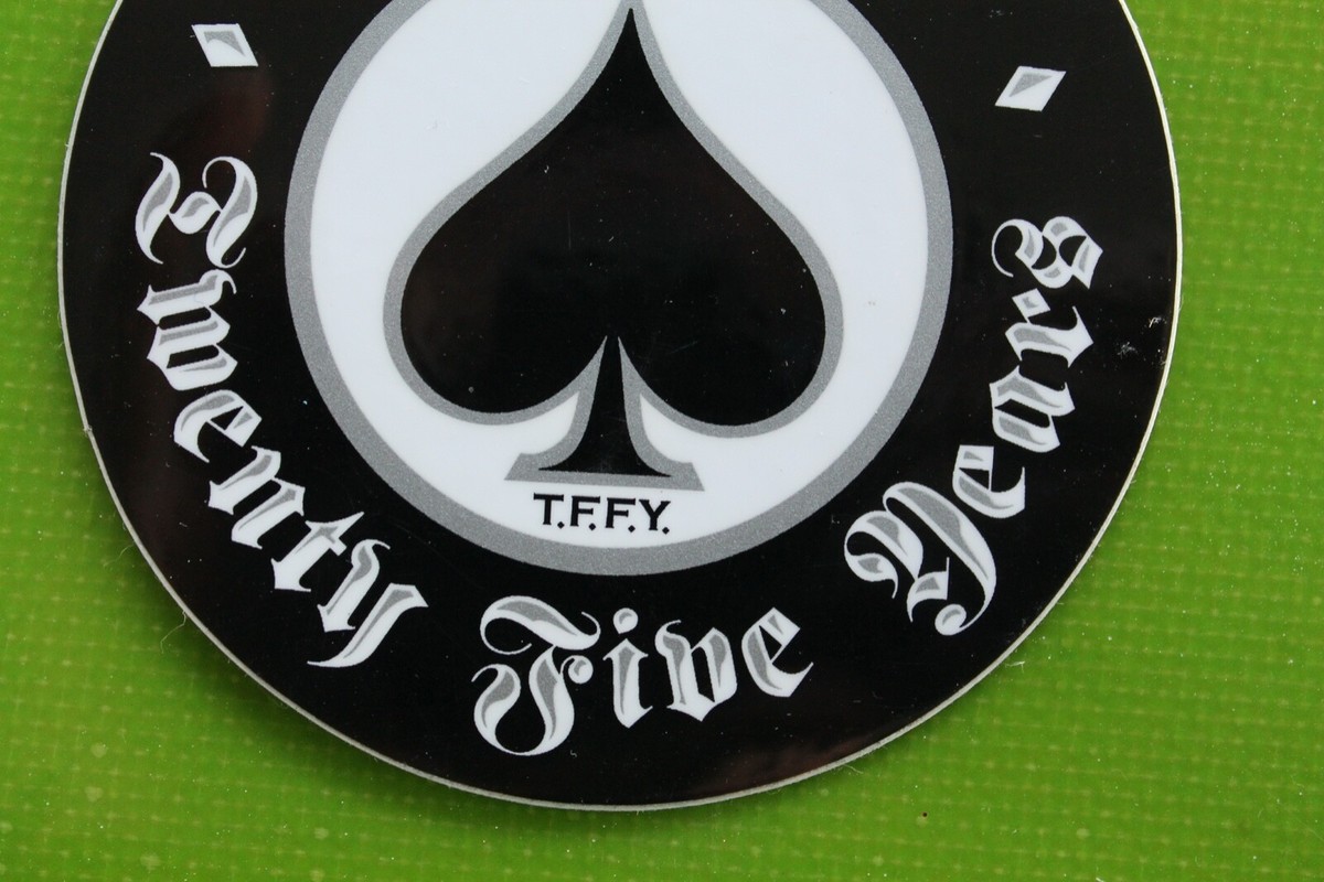 Thrasher Skateboard Magazine Spades 25 Years Z35B Vintage