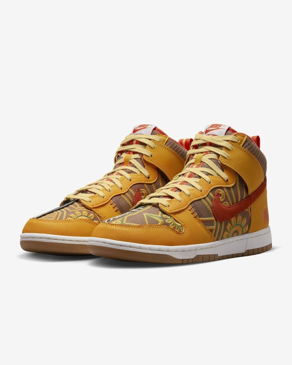 靴 Nike Dunk High Somos Familia Nike Dunk High Somos Familia Día de Muertos DZ5354-045 Men's