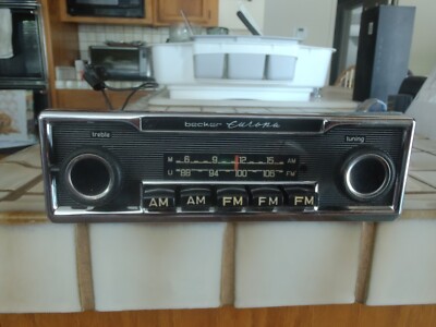 WORKING RARE Vintage Becker 5 Button EUROPA MU Radio AM/FM