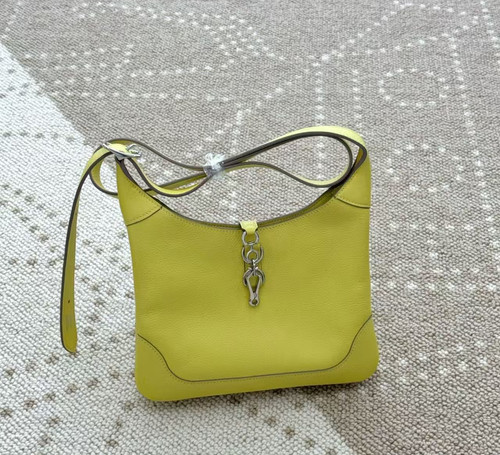 AUTH Hermès Trim Duo 24 Jaune De Naples Leather Palladium Hardware Shoulder Bag