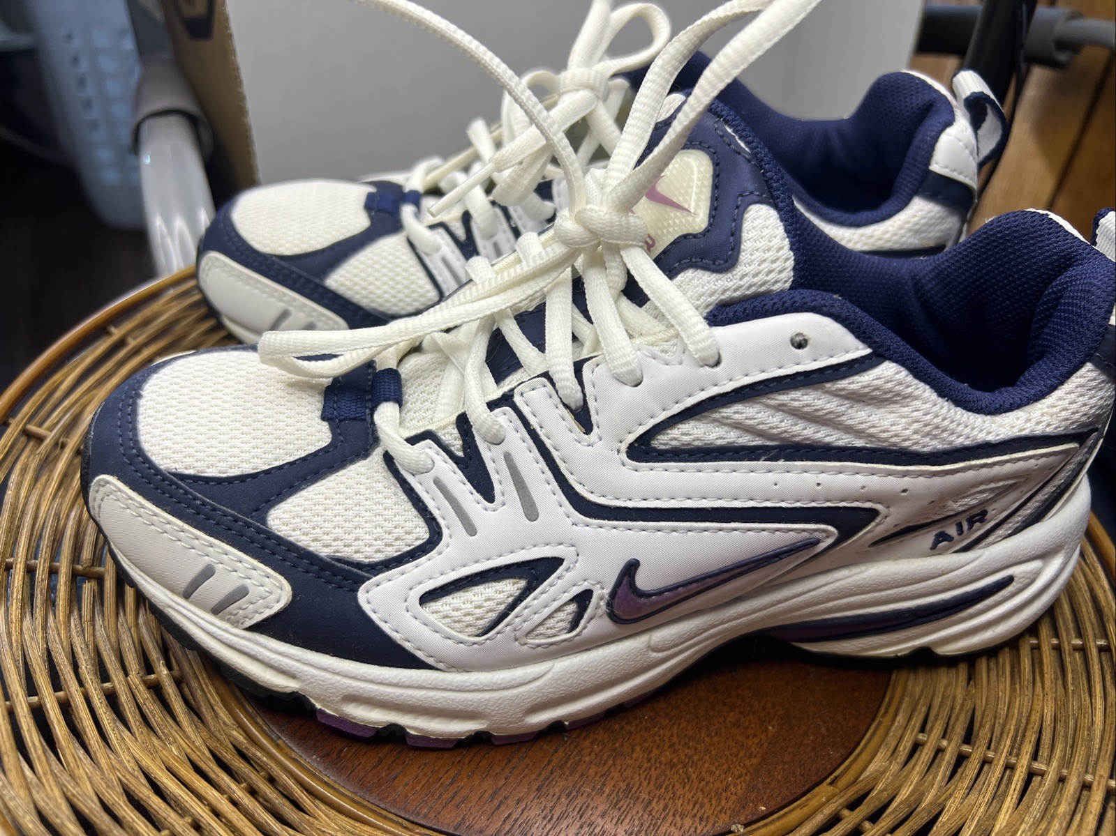 Vintage 1990's Nike Sneakers NOS Air Alate Women Size 8 Purple Shoes 305297-151