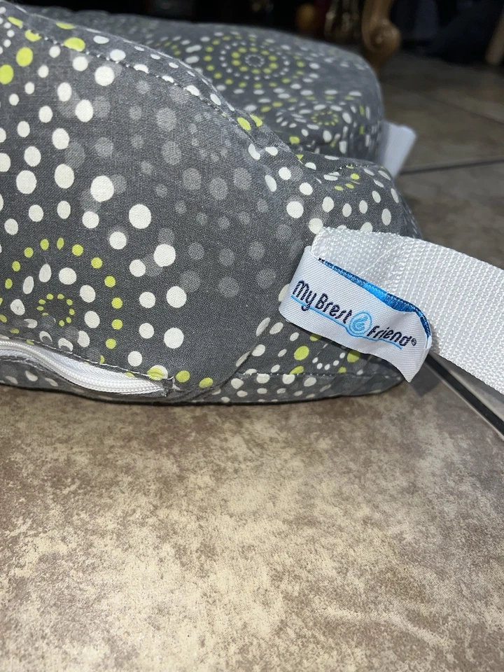 Almohada original My Brest Friend Fireworks con bolsillo y diseño de retiro Foto 2 de 4