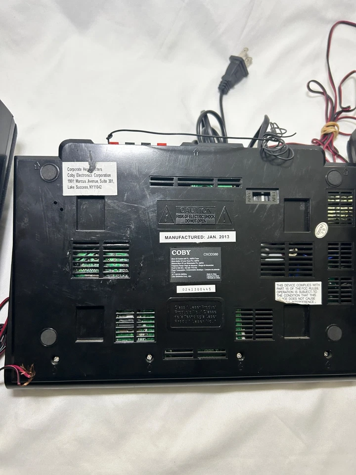 Coby CXCD380 CD Stereo System w/ Speakers, AM/FM/CD - Image 4 of 4
