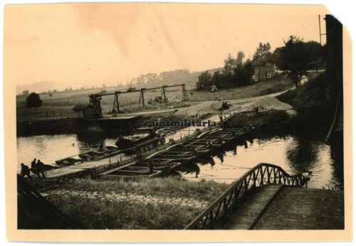 Orig. Foto SdKfz Halbkette über Marne Brücke in EPINAL Vosges Frankreich 1940 - Bild 1 von 1