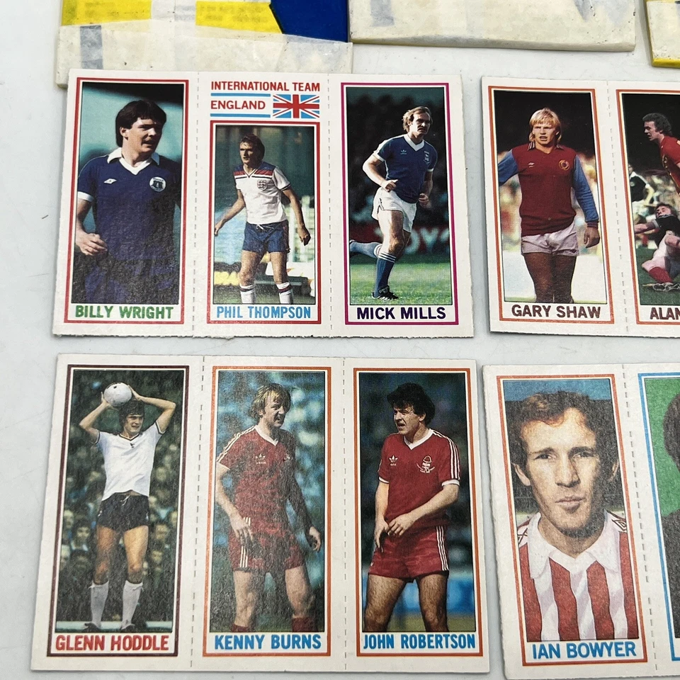 TOPPS FOOTBALLER UK & Ireland Soccer 8 sealed card packs + more Premiere League - Image 4 of 4