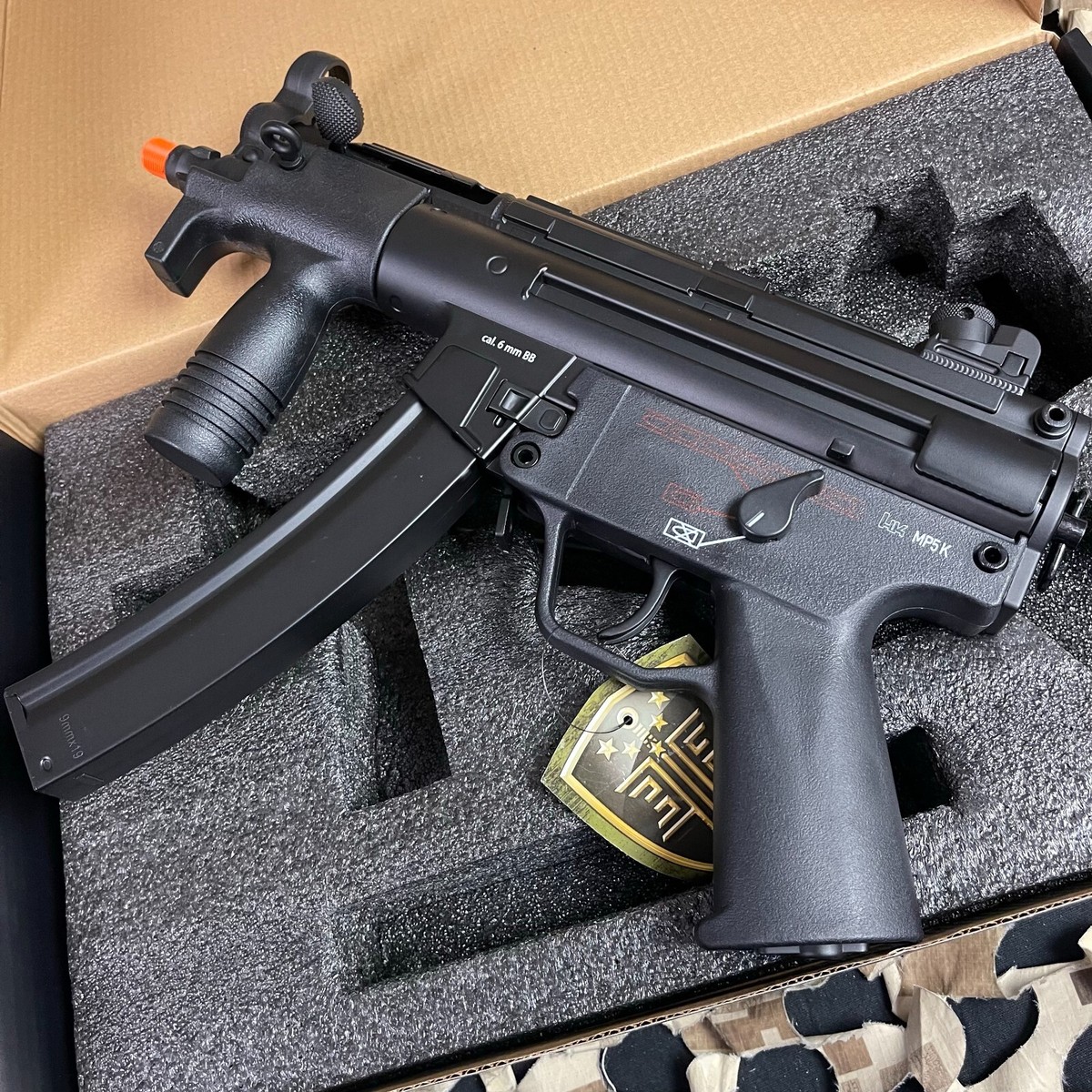 H&K MP5 K Diskret エアガン & ターゲット付 Amazon | 東京マルイ(TOKYO MARUI) No38 H&K MP5クルツA4 18歳