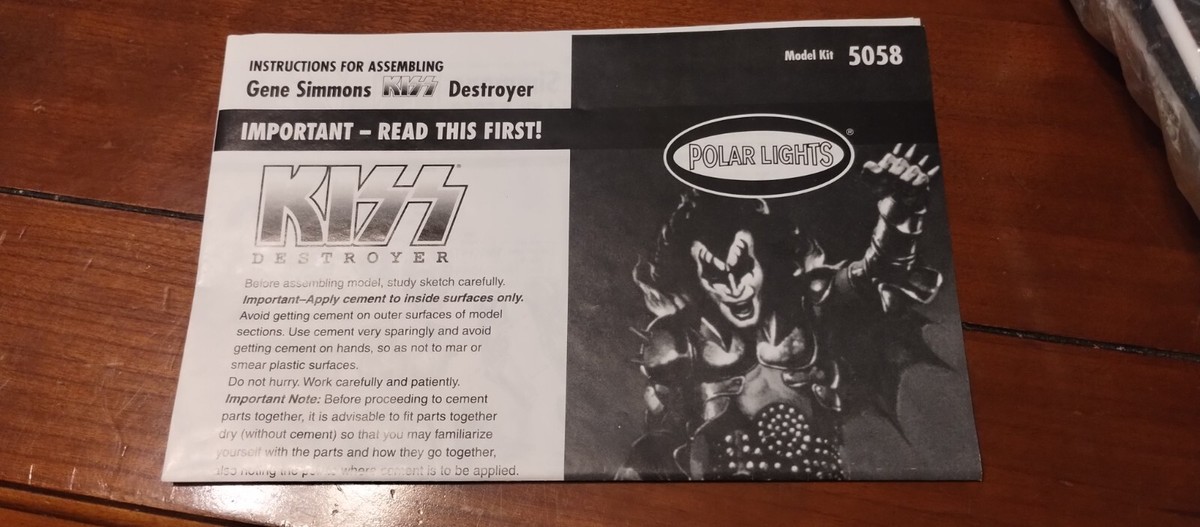 KISS Destroyer Model Kit Gene Simmons Limited Edition all parts