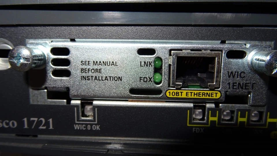 Cisco 1721 modular access  Router with WIC-1ENET & WIC-1DSU-T1 V2 cards - Image 3 of 3