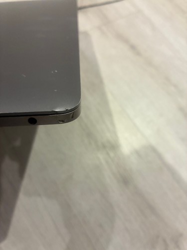 Apple MacBook Pro 13.3" 256GB Laptop (October, 2016, Space Gray) - Picture 5 of 5
