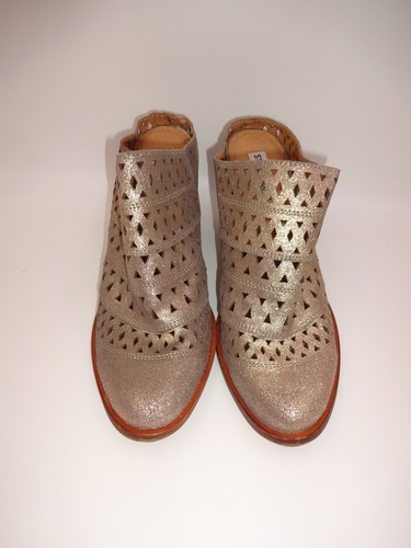 Steve Madden Harmony Damenschuhe goldfarbene Leder-Pantoletten 8,5 M 8,5 hochhackige Cutouts - Bild 2 von 9