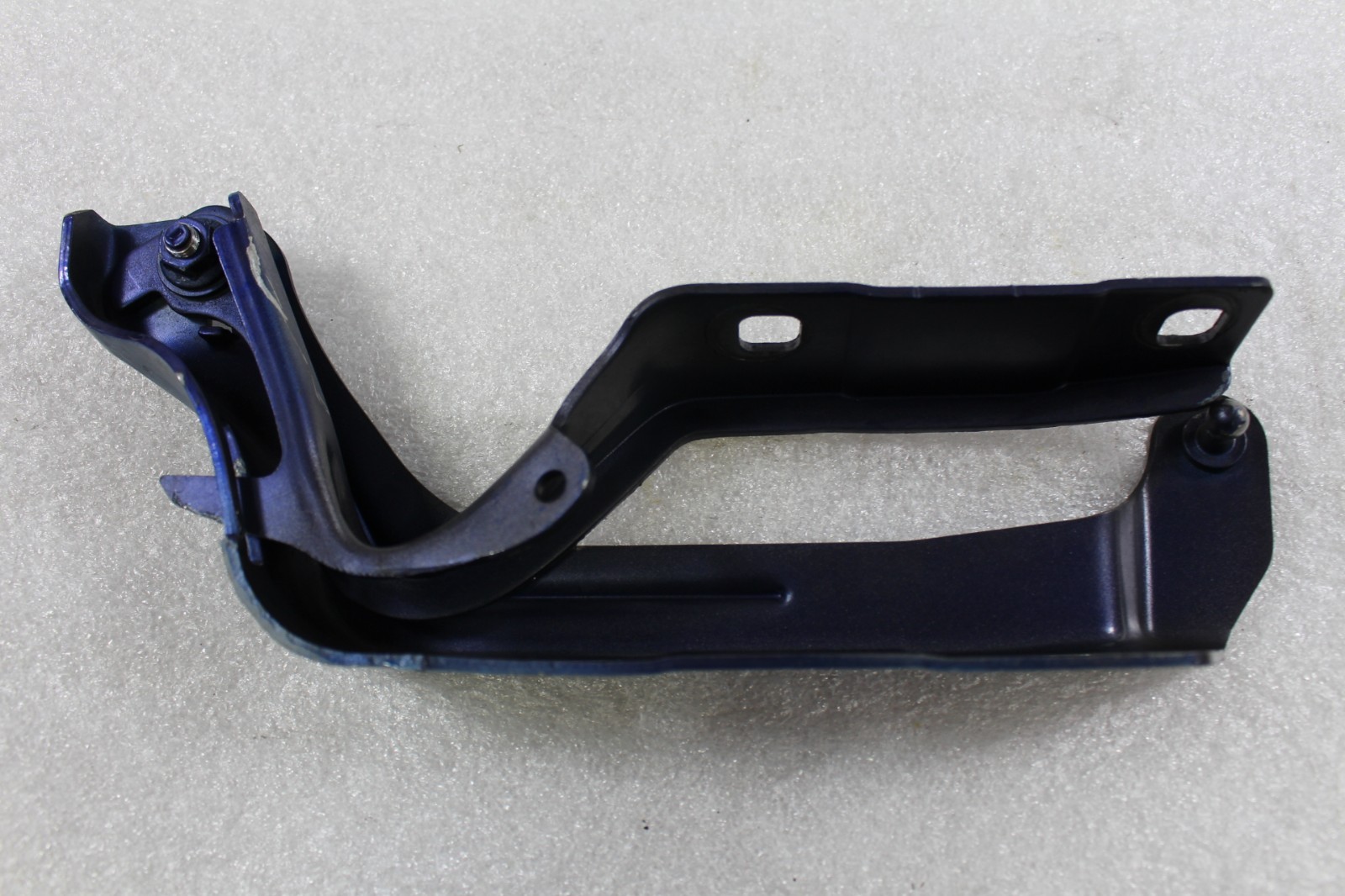 Maserati Ghibli, Quattroporte, LH, Left, Front Lid Hinge, Used, P/N 670001873