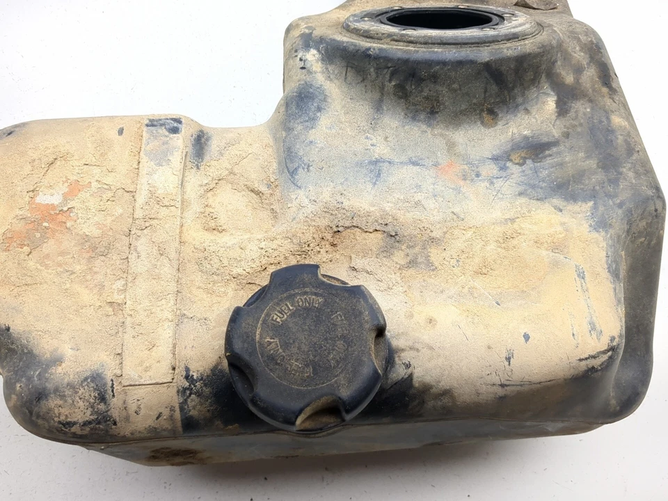 08-14 Polaris RZR S 800 Petrol Gas Fuel Tank Assembly W/Fuel Cap 2520914 - Image 4 of 4