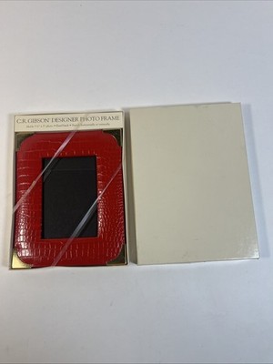 New CR Gibson Designer Photo Frame 3.5x5  Red With Gold Corners Vintage Made USA