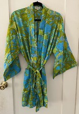 VINTAGE Star Of Siam Silk Kimono Robe 1960s RARE Hawaiian Print Thailand M