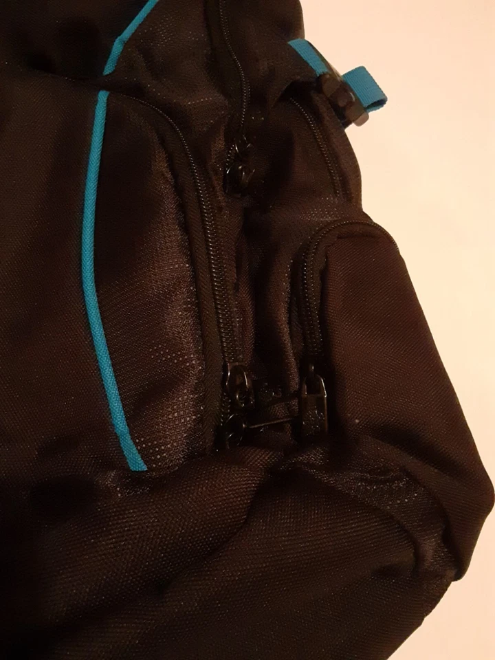 Mochila para portátil Ogio Yardi 17" negra y azul Foto 3 de 4