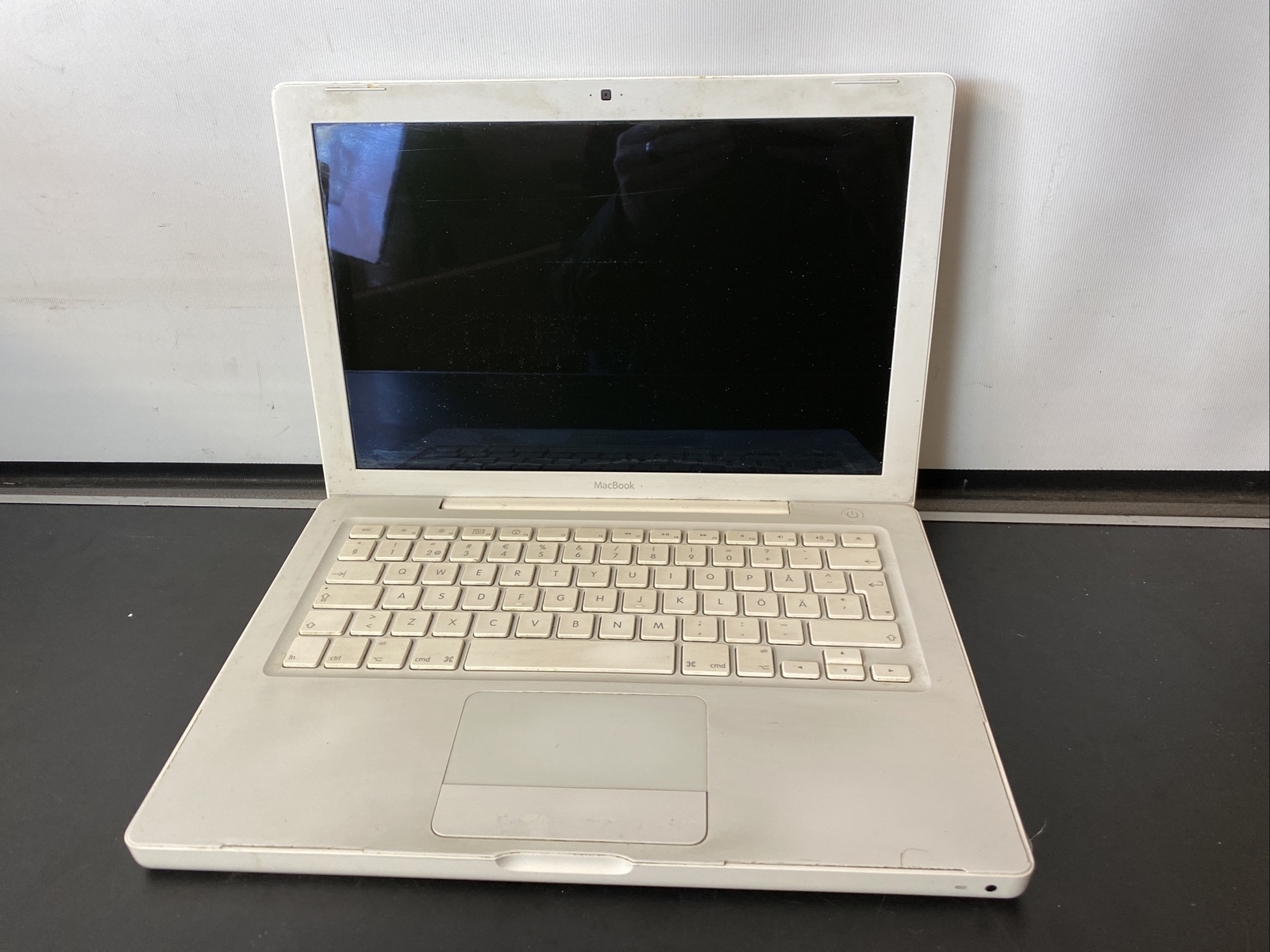 Apple Macbook A1181 13 3 Laptop Mc240b A May 09 For Sale Online Ebay