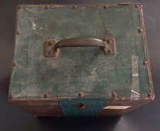 Lot of 66 Vintage Records 45rpm in Case (Doris Day, Tony Bennett, Nat King Cole)