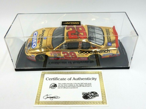 KEVIN HARVICK #29 GM GOODWRENCH OREO 24K GOLD 2001 MONTE CARLO SHOW CAR WITH COA - Picture 2 of 12