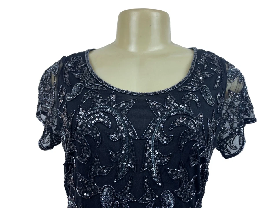 Платье-футляр женское Adrianna Papell с блестками украшенное черной сеткой короткий рукав - Изображение 3 из 4