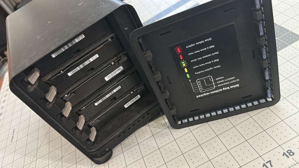 Drobo 5N (DRDS4-A) 5-Bay NAS Storage Array - No Drives, mSATA Slot