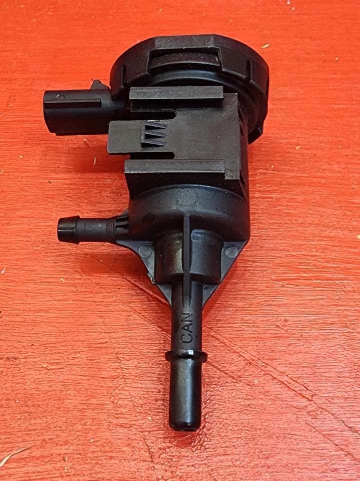 Válvula de purga de vapor Mopar 4891741AA fabricante de equipamento original para Chrysler Dodge Jeep VW L4 V6 - Imagem 4 de 4