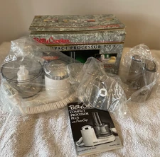 BETTY CROCKER MINI CHOPPER Model BC-1401 Compact Food Processor Removable Blade