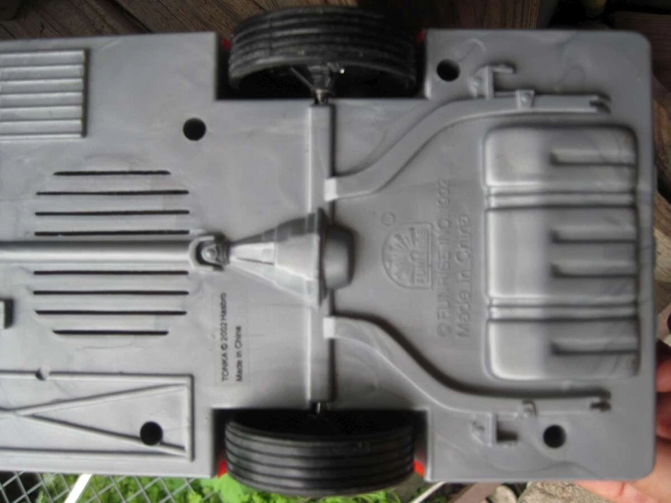 Camión de bomberos Tonka 1992 Funrise 2002 Hasbro usado algunos daños Foto 4 de 4