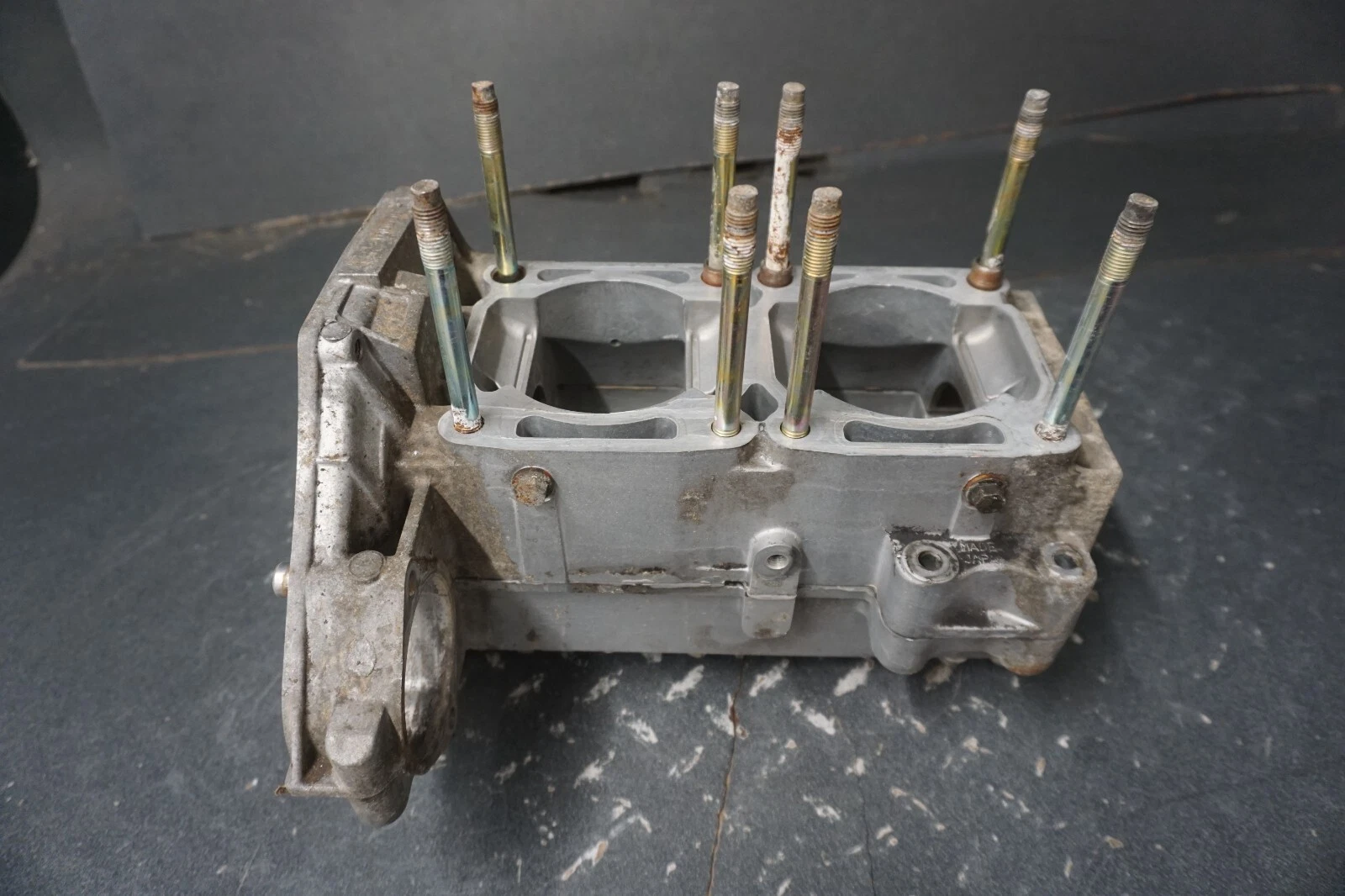 1994-1996 Yamaha OEM Engine Motor Crankcase Ass'y VMAX 500 600