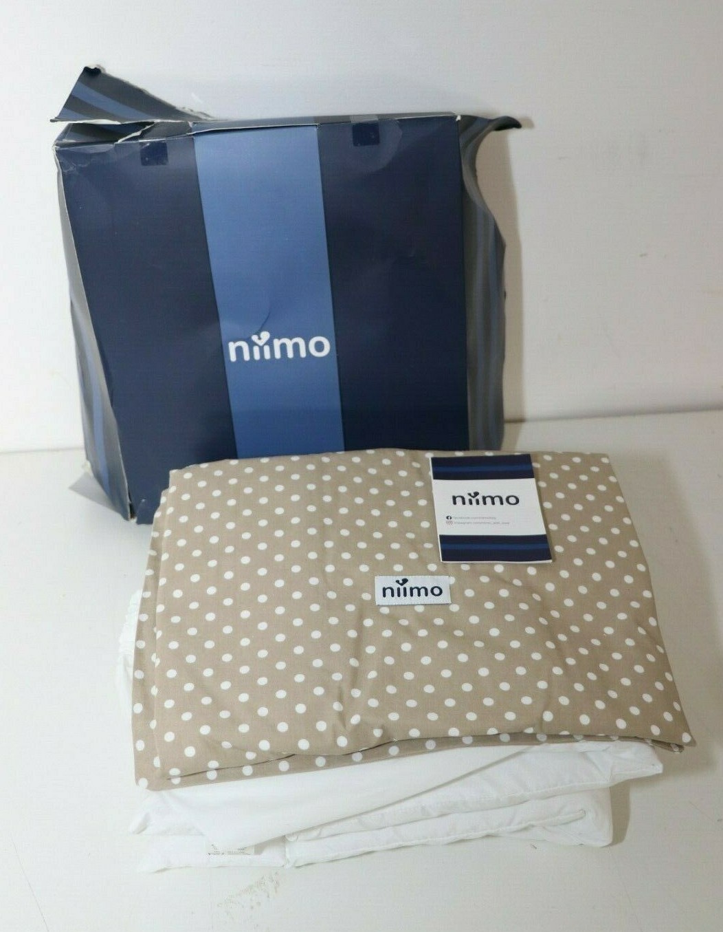 Foto 1 di 2