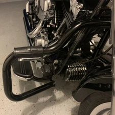 Front Highway Engine Guard Crash Bar For Harley 2000-2017 Softail Fatboy FLSTF