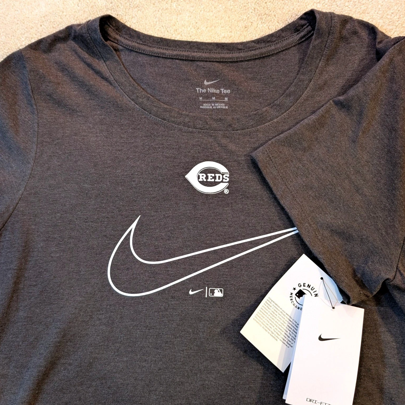 Nike Cincinnati Reds MLB Dri-FIT T-Shirt Womens Medium Grey Heather NKMV-00A-RED