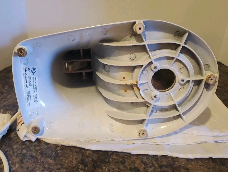 KitchenAid Artisan Stand Mixer w/ Tilt Head - 325-Watt - White -Model KSM150PSWW - Image 3 of 4